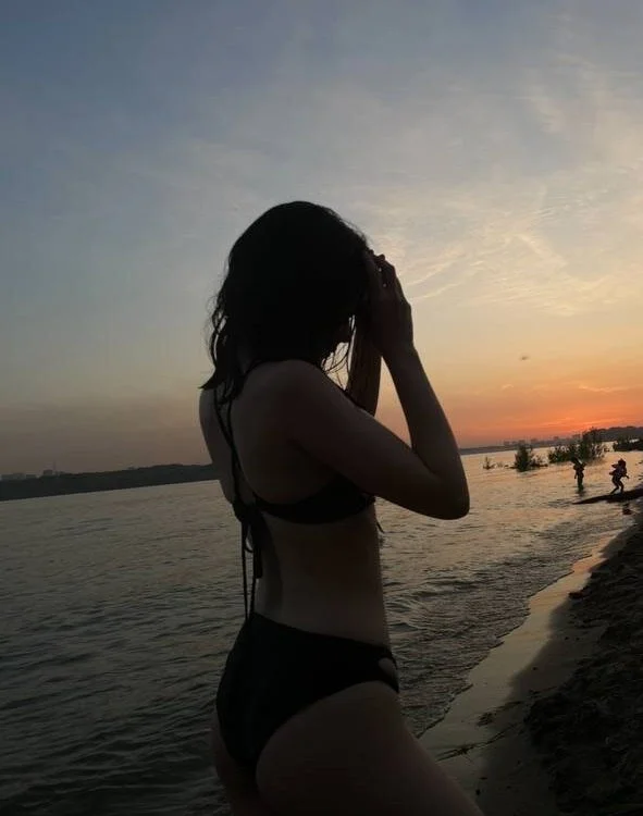Juna_onekiss Adlı Modelin Çevrimdışı XXX Sohbeti