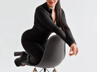 Chat +18 de vaiolett_t ao vivo