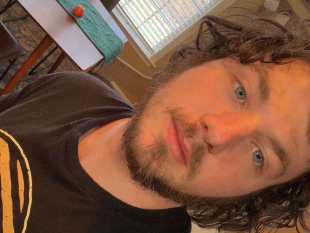 blueeyedman8's Offline XXX Chat