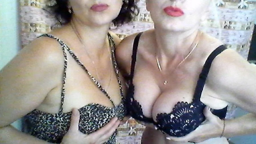 DidiAndAmber's Offline XXX Chat