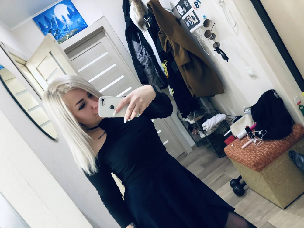 DianeLaSweet's Offline Chat Room
