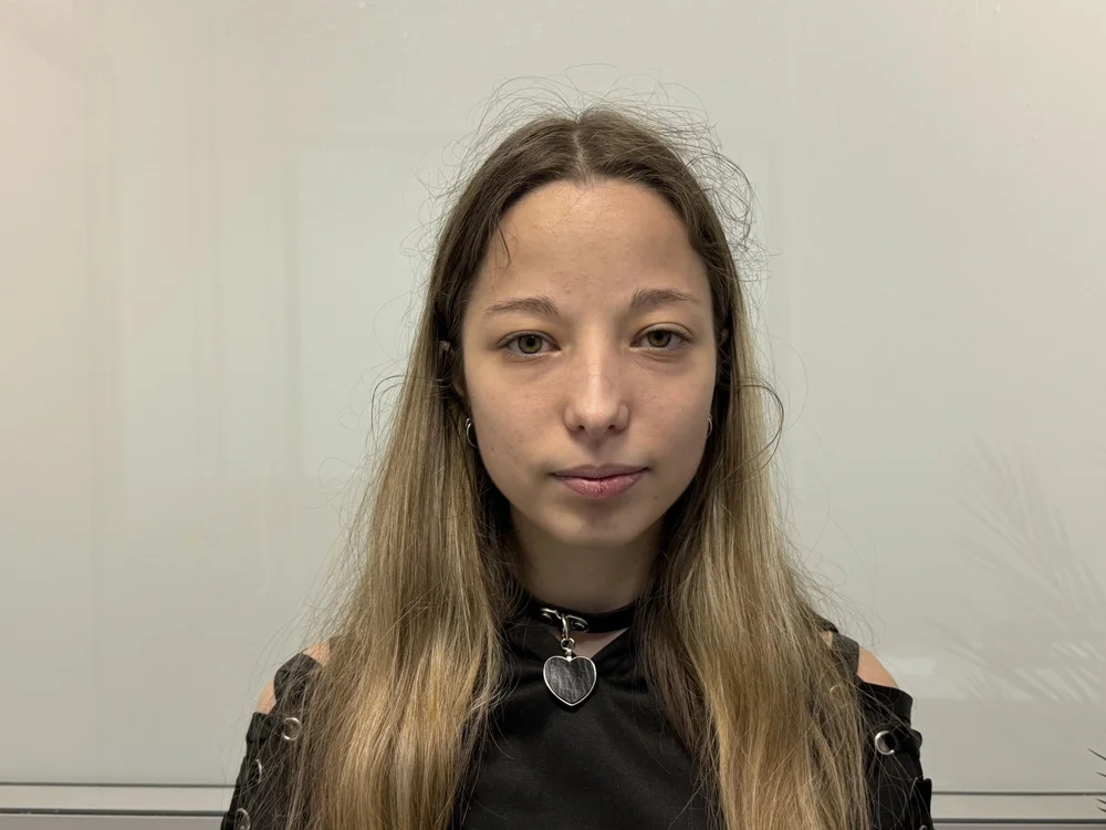 HollisGunton offline chatrum