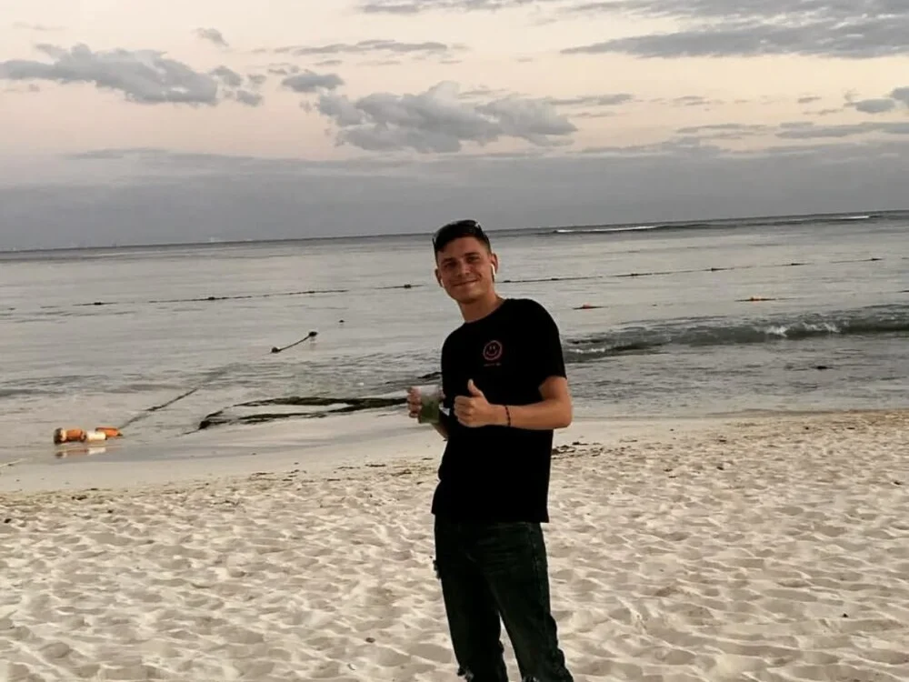 Catarsis2's Offline XXX Chat