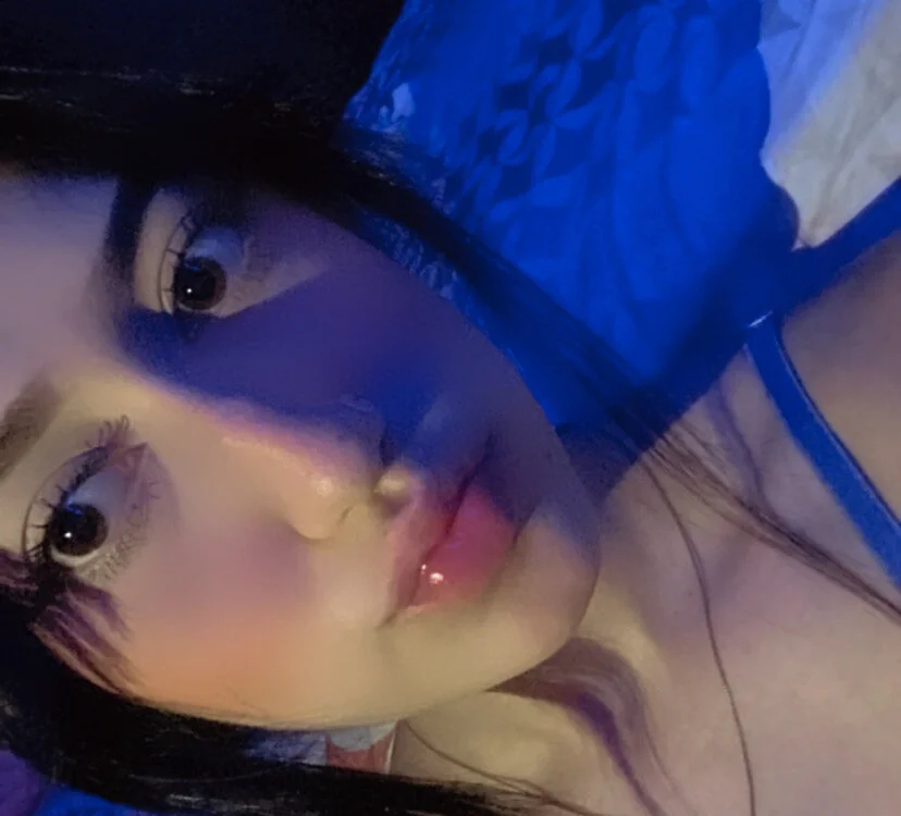 sky_swette Chat XXX Ngoại tuyến