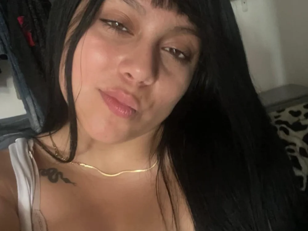 FoxyLux_ offline chatrum