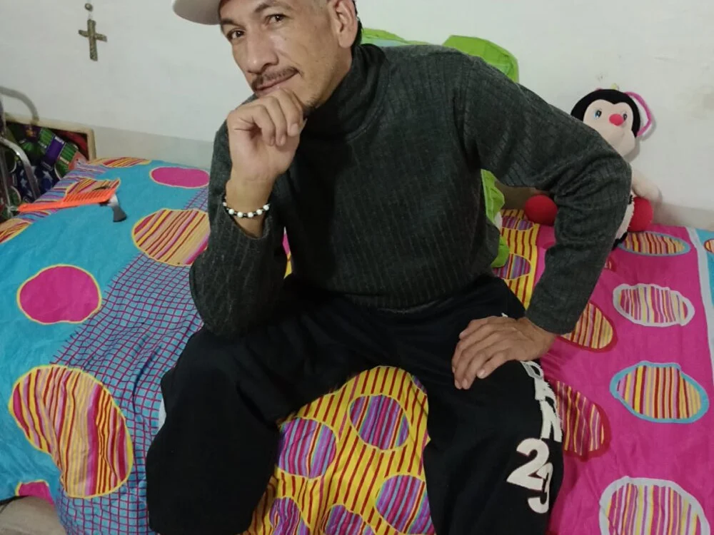 Profe_real's Offline XXX Chat