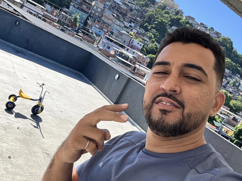 thugSexyCpx Adlı Modelin Çevrimdışı XXX Sohbeti