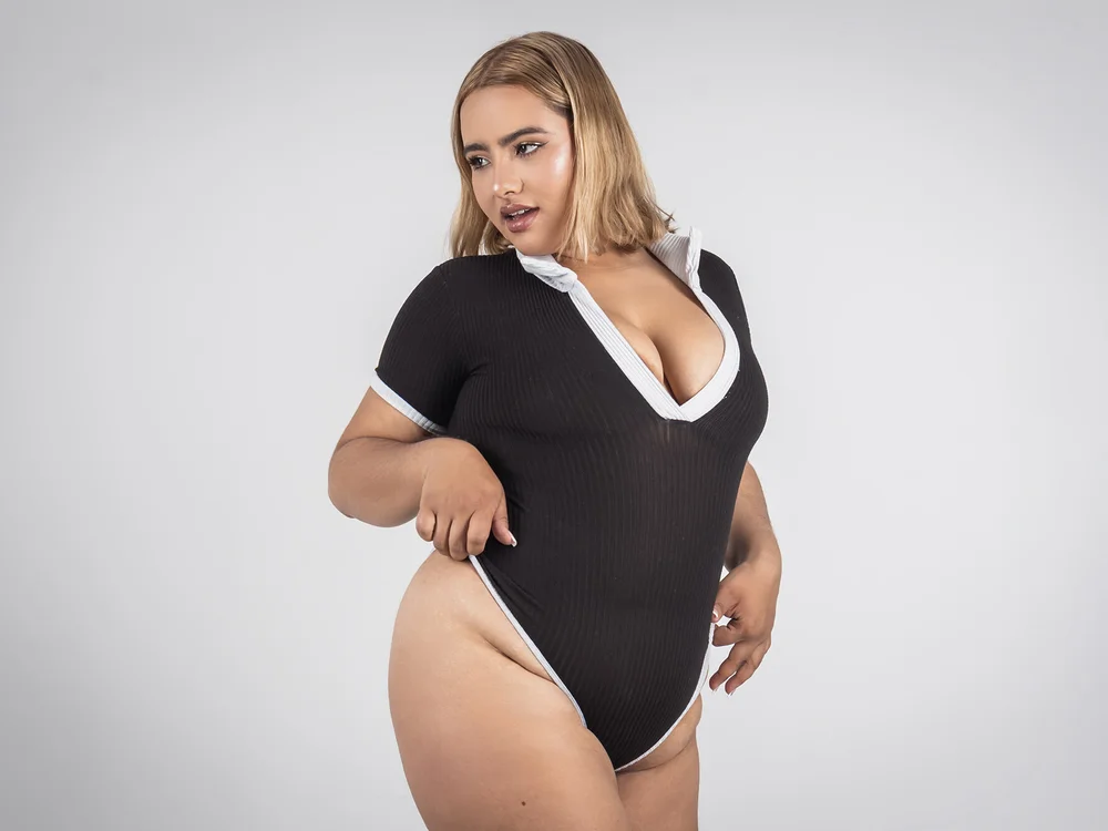 LuisaMendoza_のオフラインXXXチャット