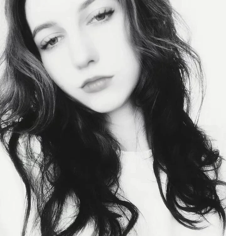 Nika_SweetHoney's Offline XXX Chat