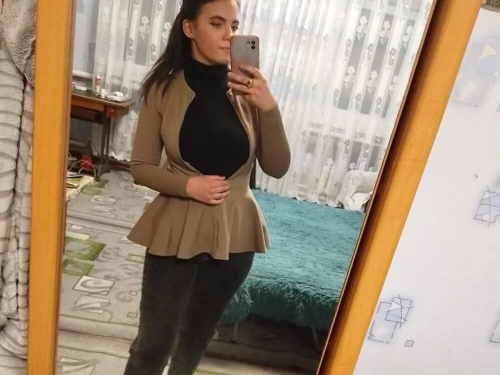 Emimiror's Offline XXX Chat