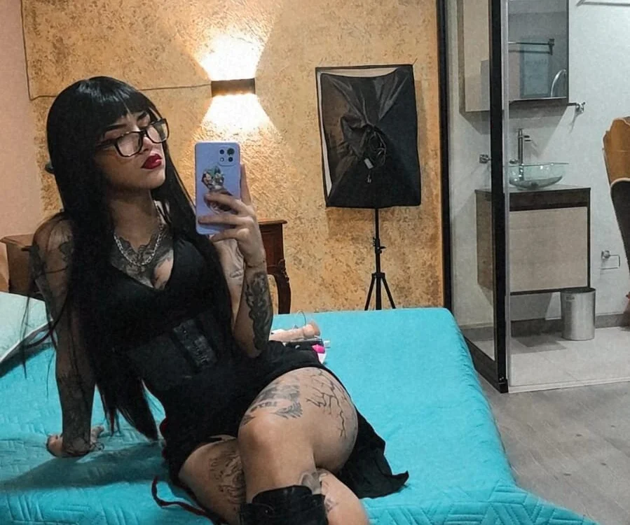 Alice_and_rose_bdsm Offline XXX-Chat