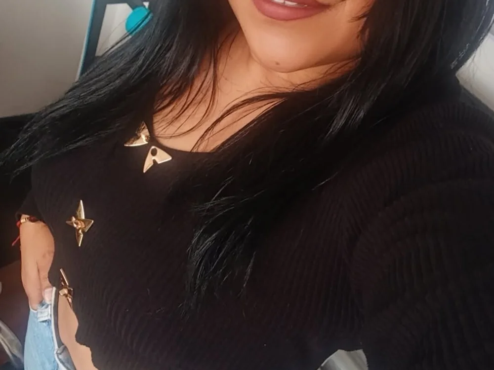 monicak1004's Offline Chat Room