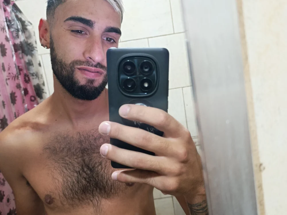 GabrielSanlo55 offline chatrum