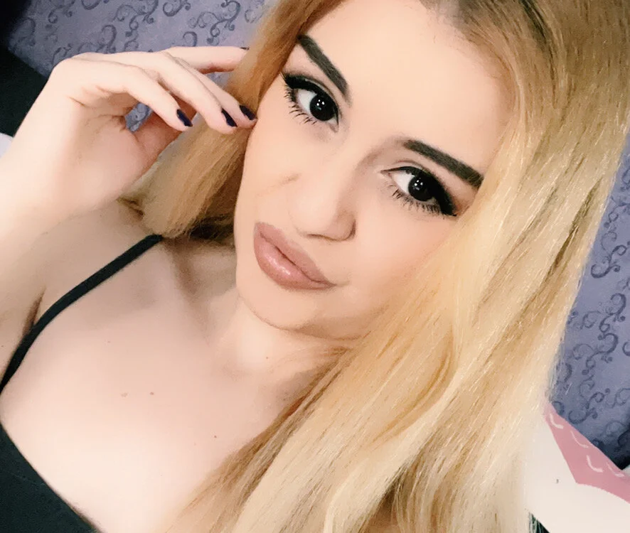 nicollewetpussy's Offline XXX Chat