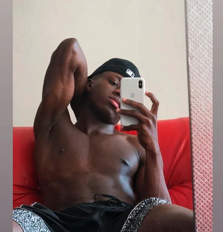 mike_wallace Offline XXX-Chat