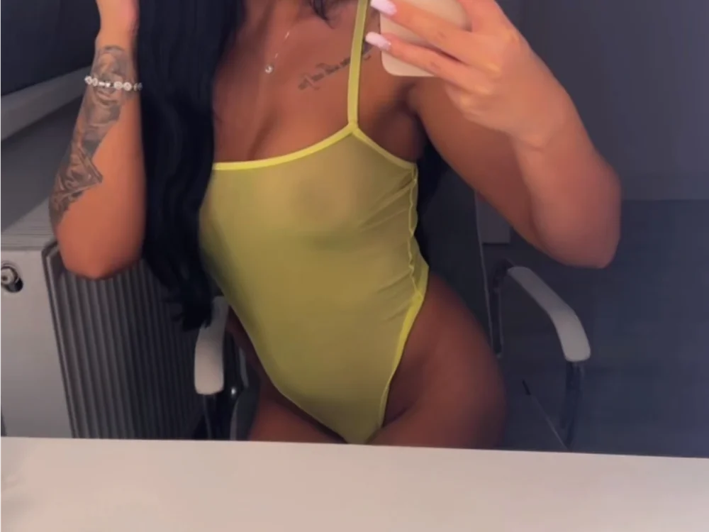 AlessiaMorrison's Offline XXX Chat