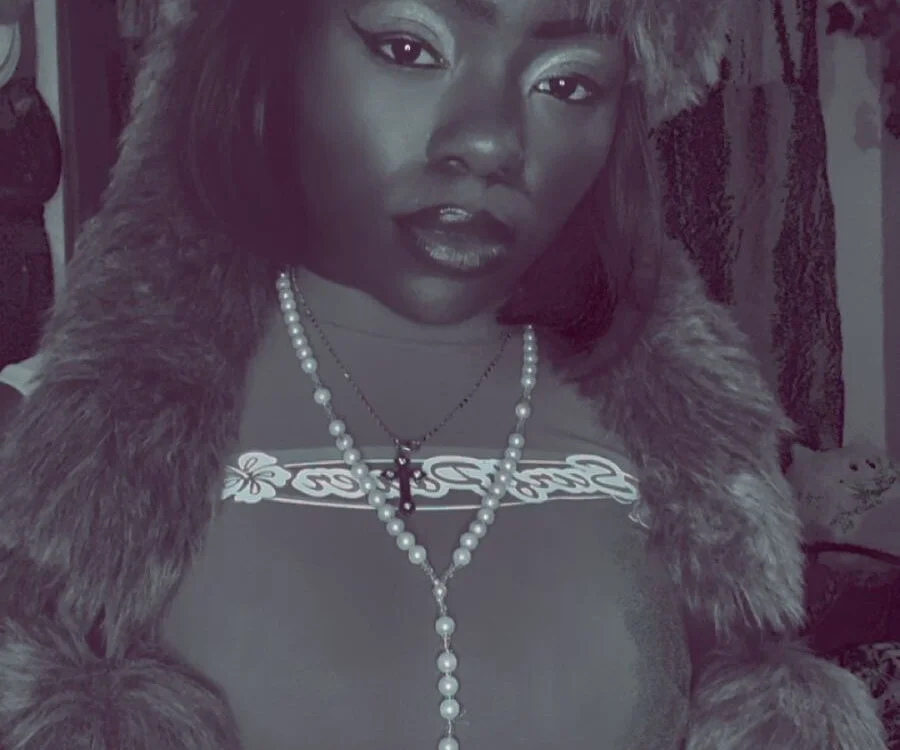 Tinymani24's most recent online preview