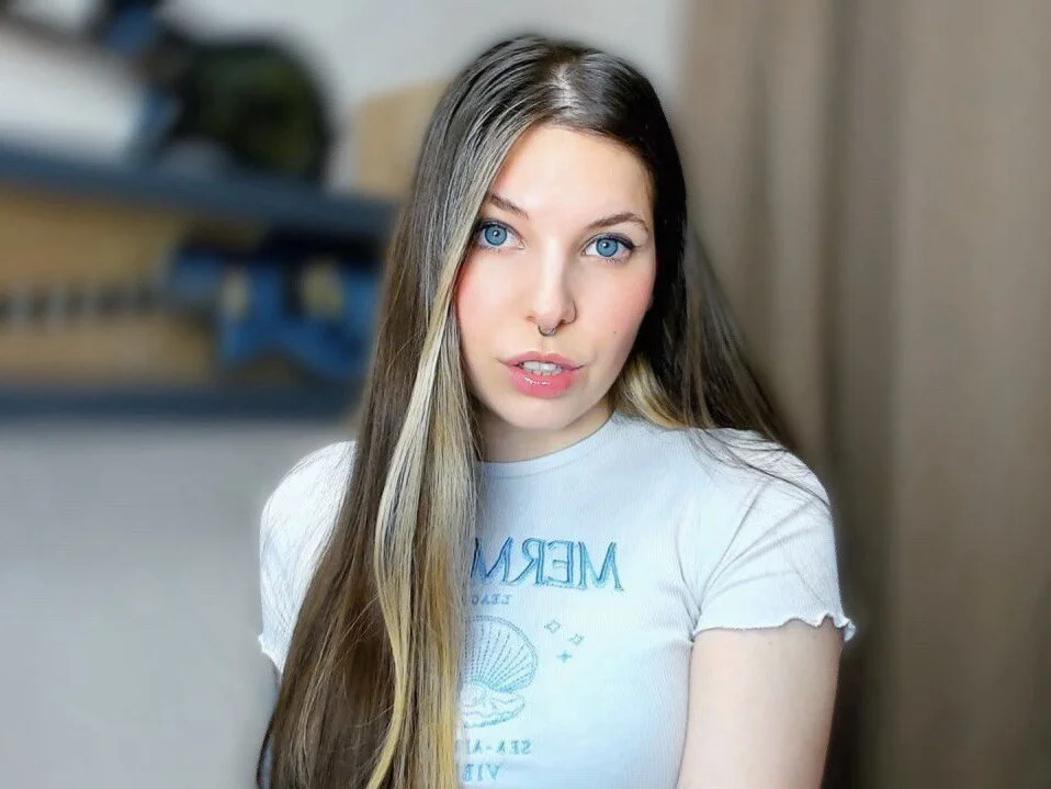 Offline XXX chat modela MissyourAnn