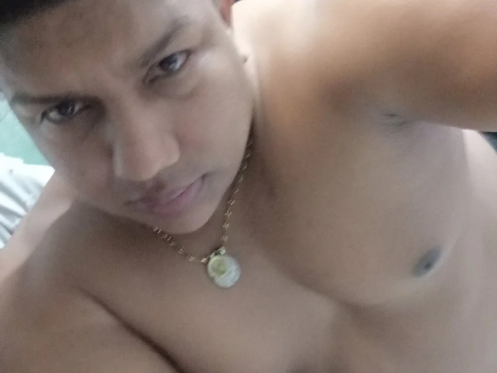 Malo666howard Adlı Modelin Çevrimdışı XXX Sohbeti