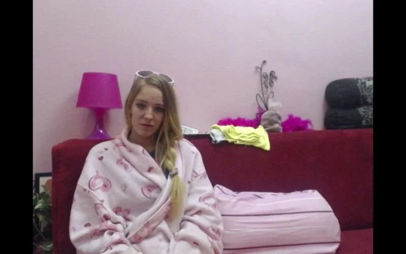 BlondyBell's Offline XXX Chat