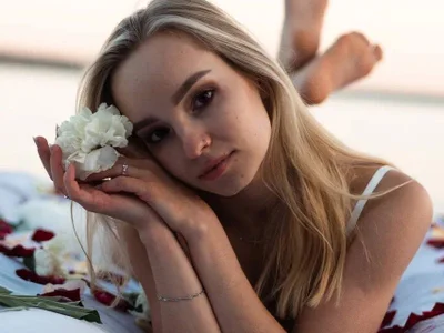 DaisyMellifluous - student