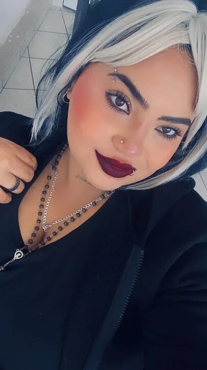DarianaGeorge's Offline Chat Room