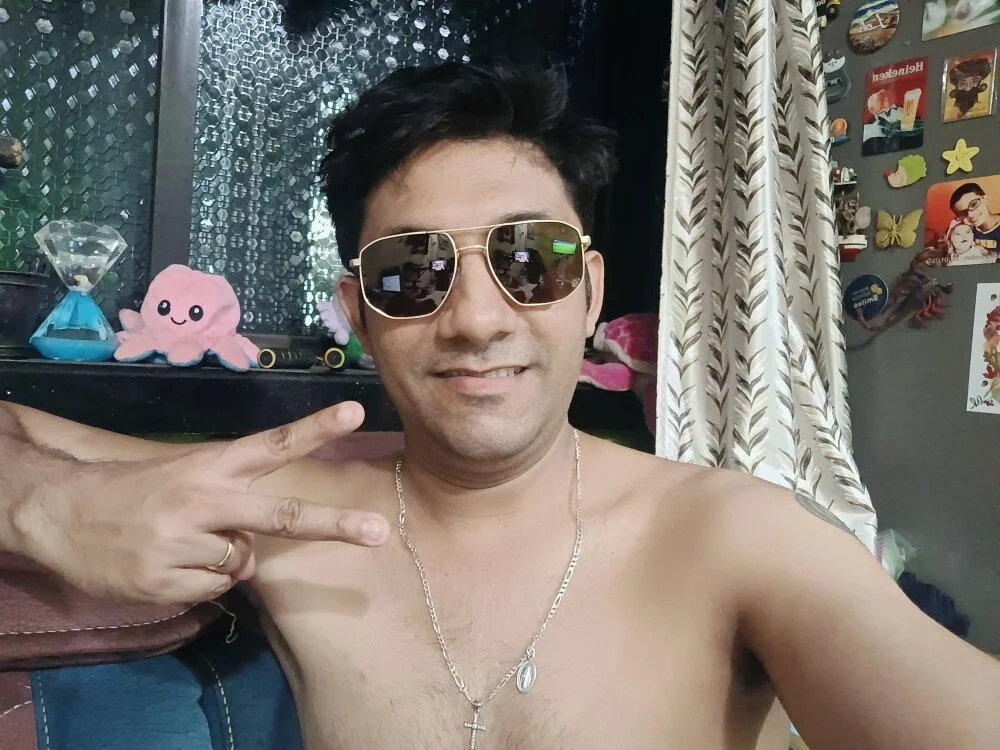 james199008 Offline XXX-chat