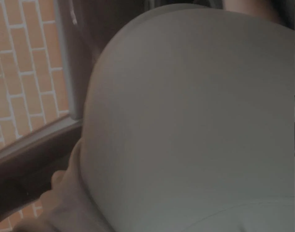 Offline chatovací místnost tattedtinytits