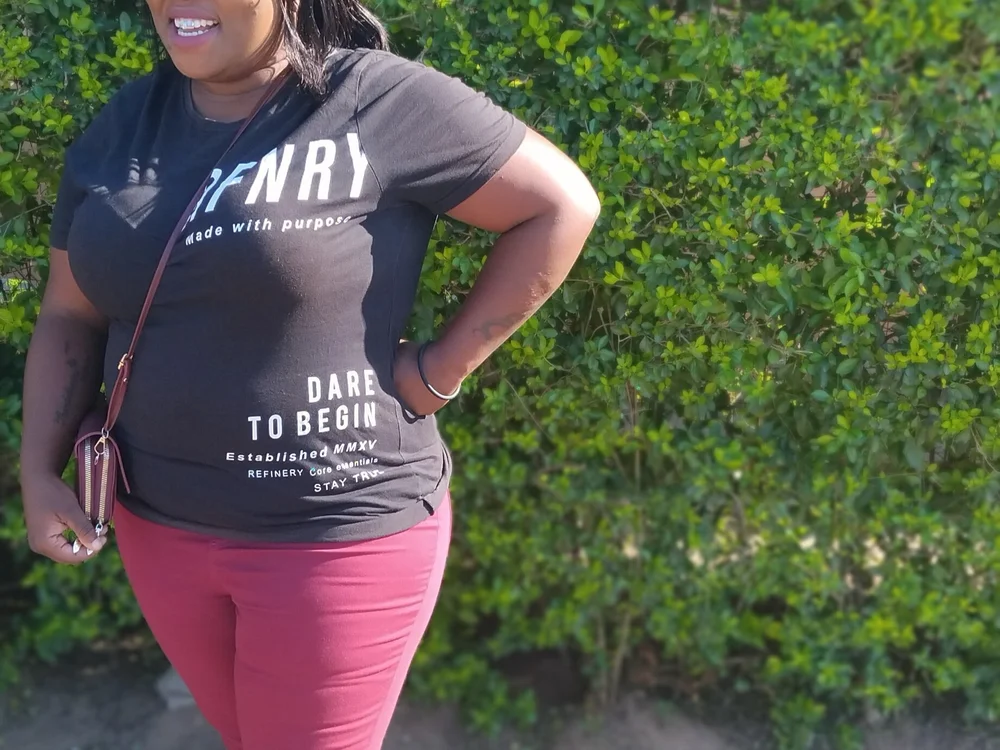 PromQueenn's Offline Chat Room