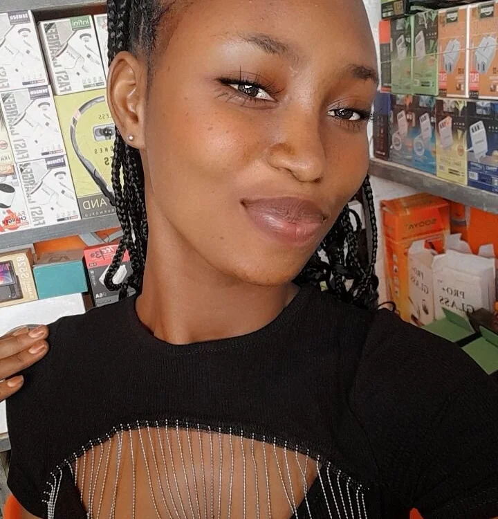 abena02's Offline Chat Room
