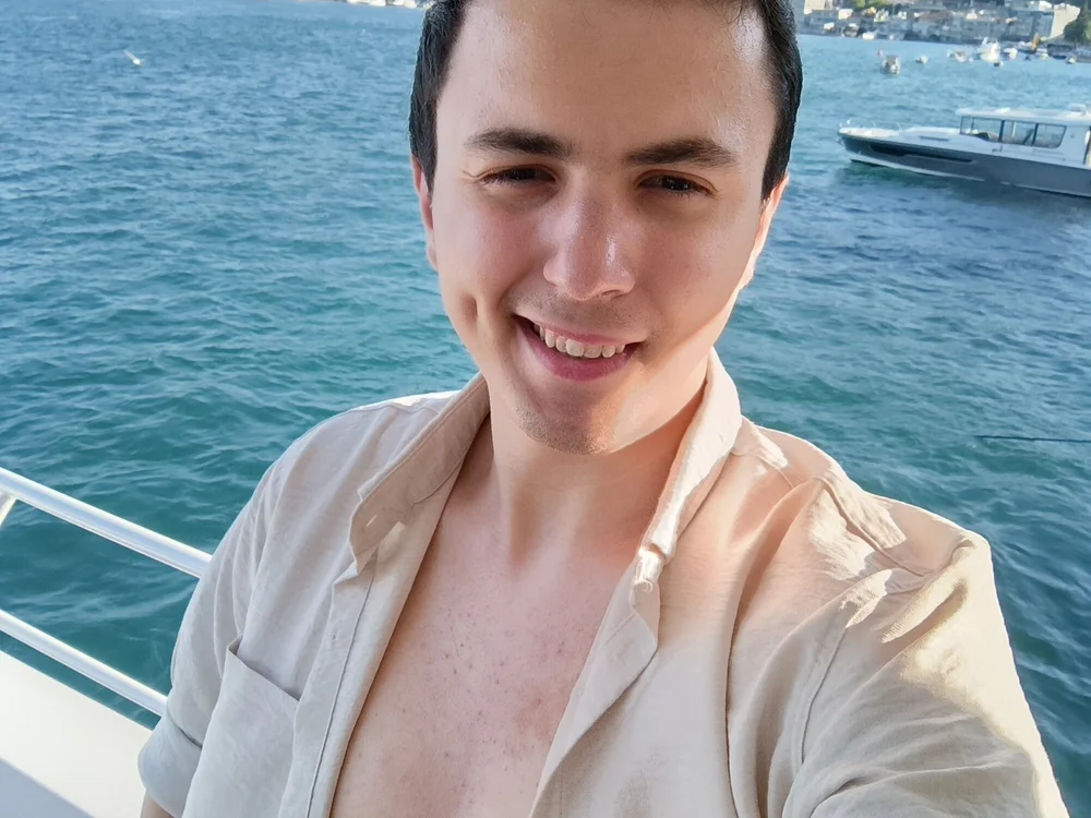 jonnysinss0 Adlı Modelin Çevrimdışı XXX Sohbeti
