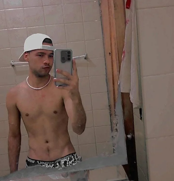 Mr_Yonder Offline XXX-Chat