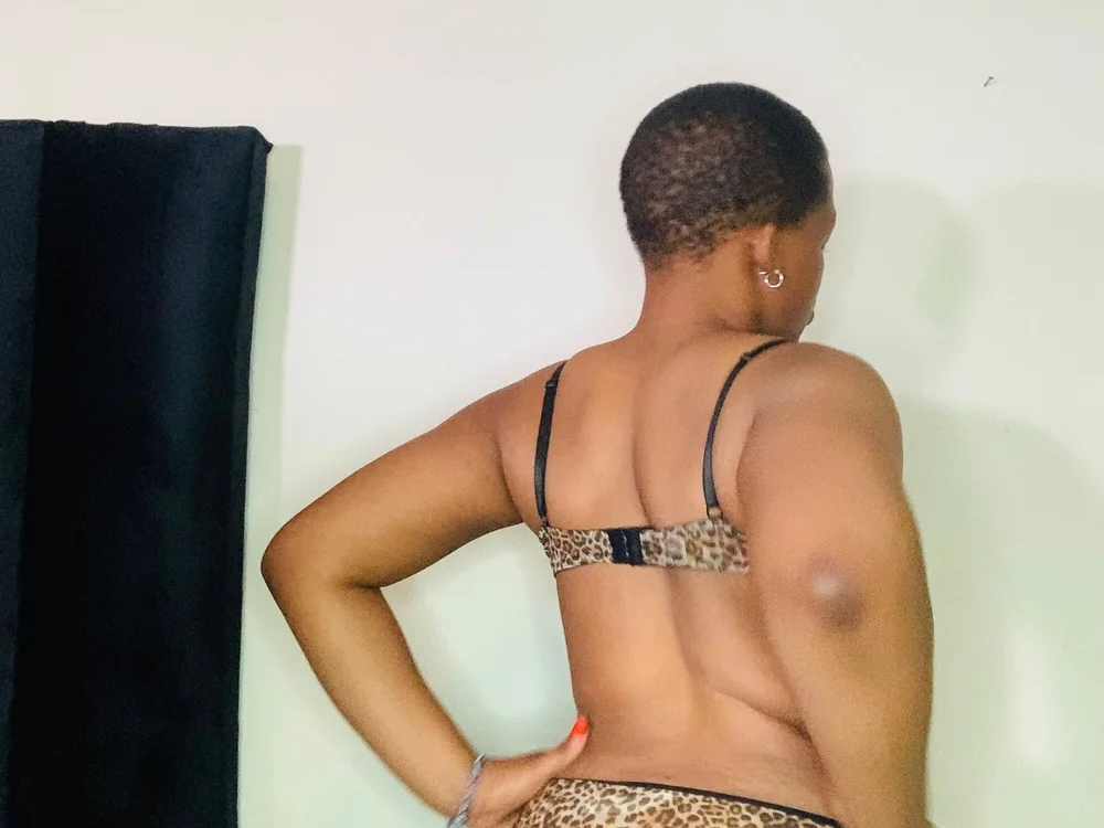Zawadi_03 Chat XXX Ngoại tuyến