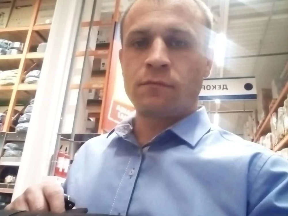 Afonya344 Offline XXX-chat