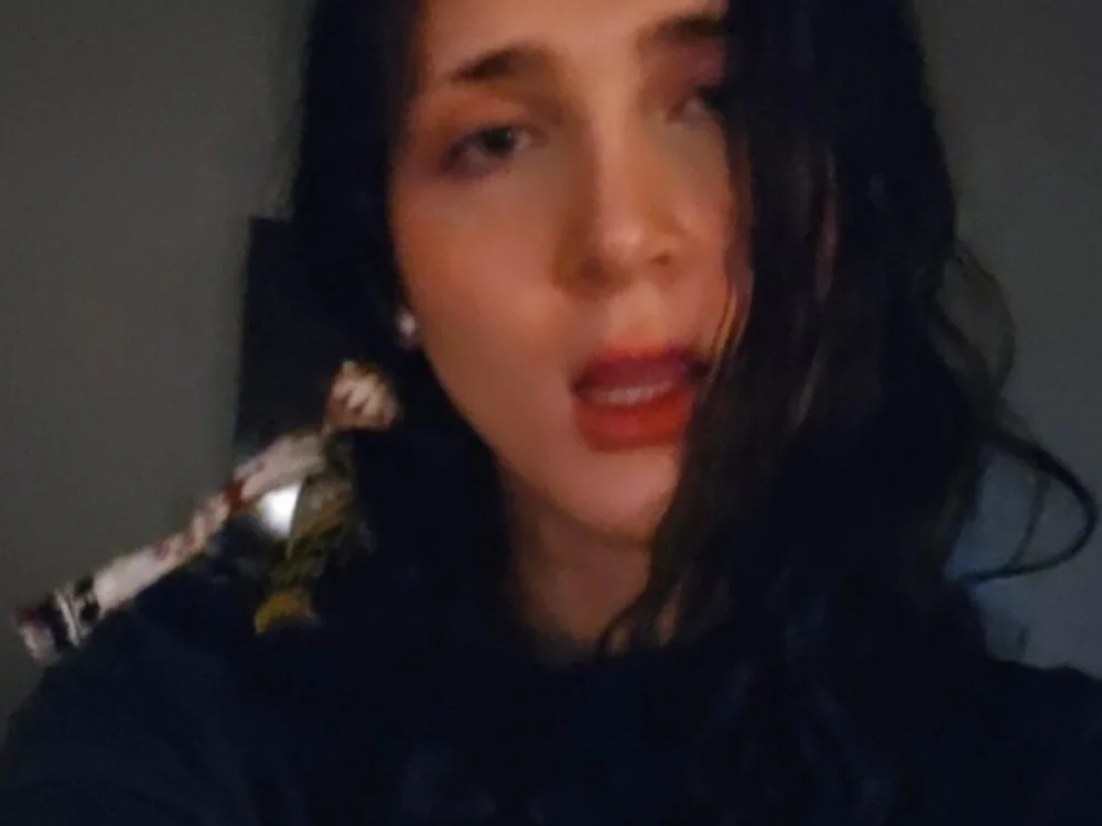 emily-ysl offline chatrum