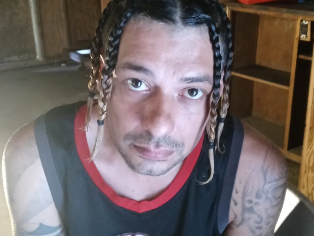 Sissyboyerin25 offline chatrum