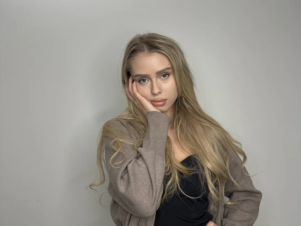 PrudenceDark's Offline Chat Room