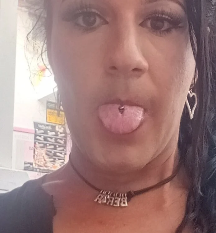 berta2106's Offline Chat Room