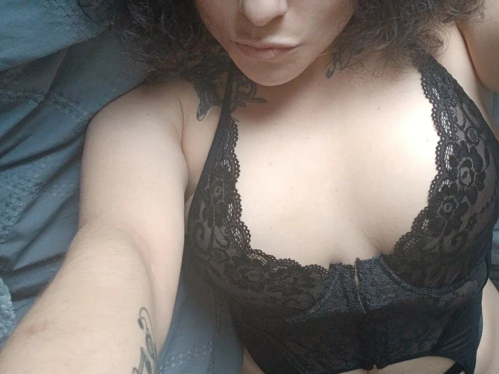 Pretty_Little_SoftPaws23 offline chatrum