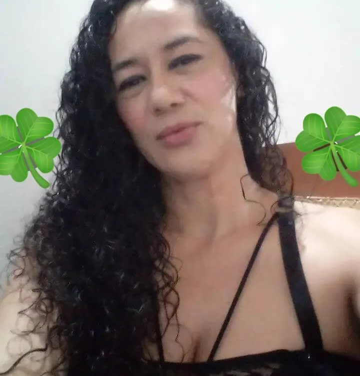esperanza_83's Offline Chat Room