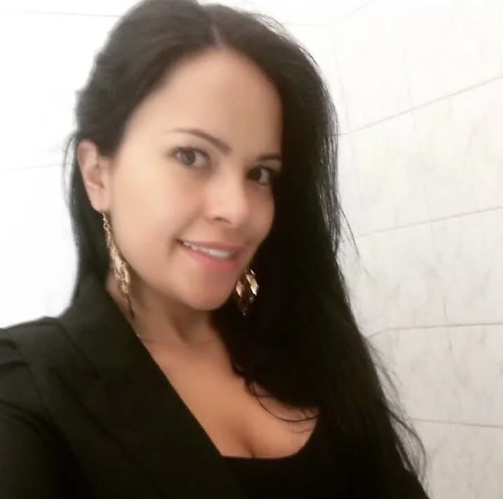 MIA_ROSSEEEn Offline XXX chat