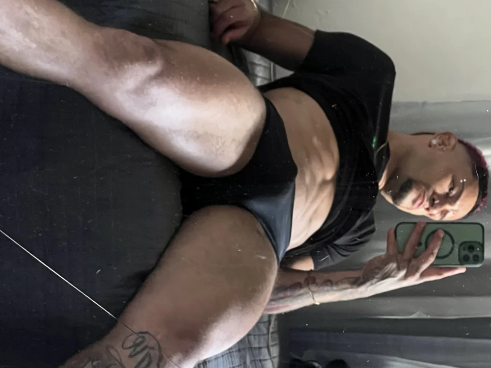 Motobooy's most recent online preview