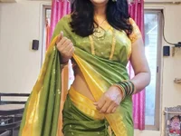 Indian_reshmi's Offline Chat Room