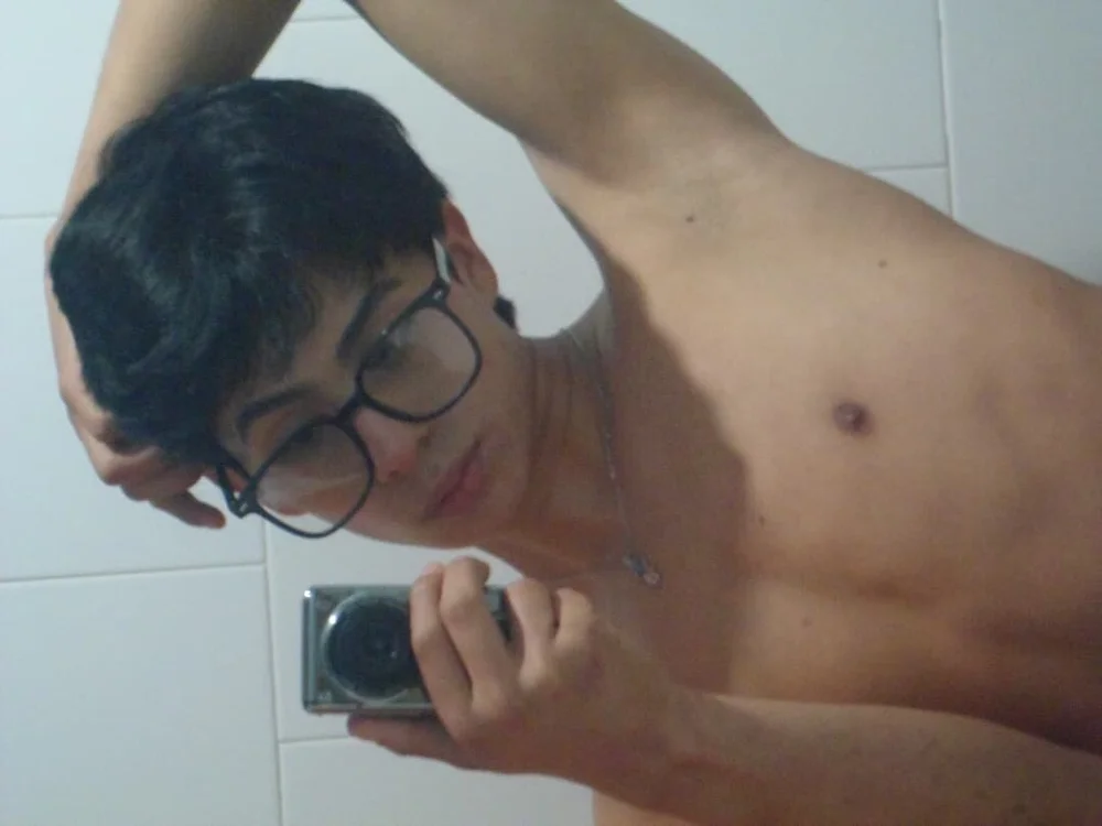 دردشة saintDangelo الجنسية دون اتصال