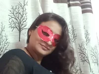 Hotty_girl25's Offline Chat Room