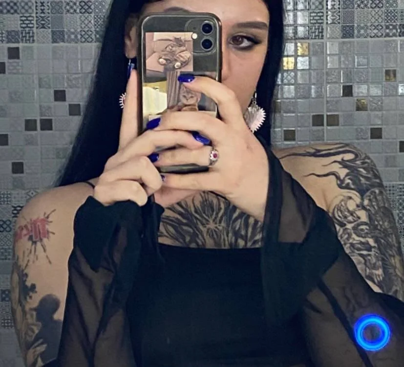 LynAbner's Offline Chat Room