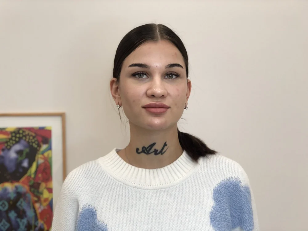 EstherElIiott's Offline XXX Chat