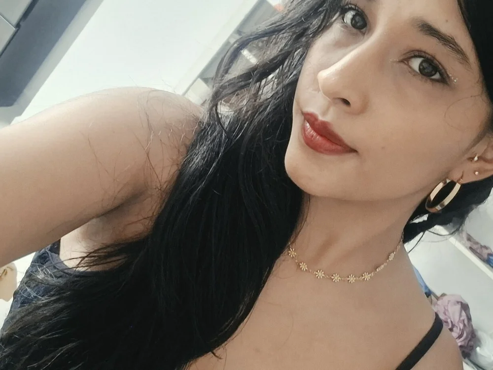 ahotlovea's Offline XXX Chat