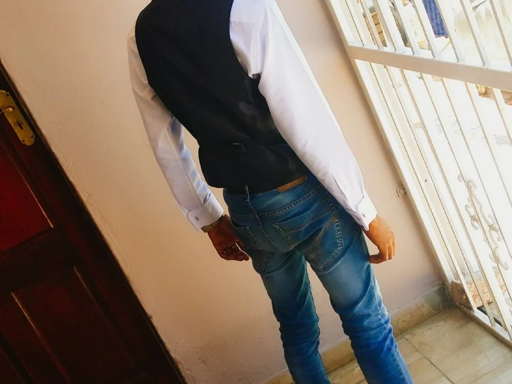 TheOne11: συνομιλία ΧΧΧ εκτός σύνδεσης