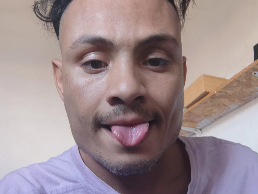 richyvega Offline XXX-chat